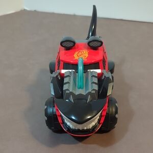 Jawsome Jammer Chomper Truck Moves With Lights And Sounds Chariot Shark Red